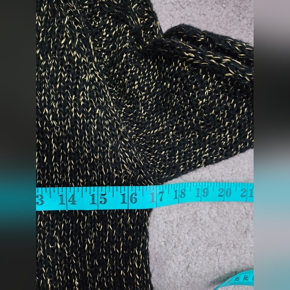 QED LONDON Black and Gold Knit Sweater. Size Small - Picture 8 of 9